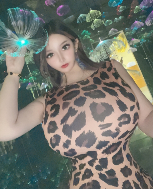 梦露Veronica写真合集下载全解析:模特梦露Veronica高质量写真作品合集【持续更新】