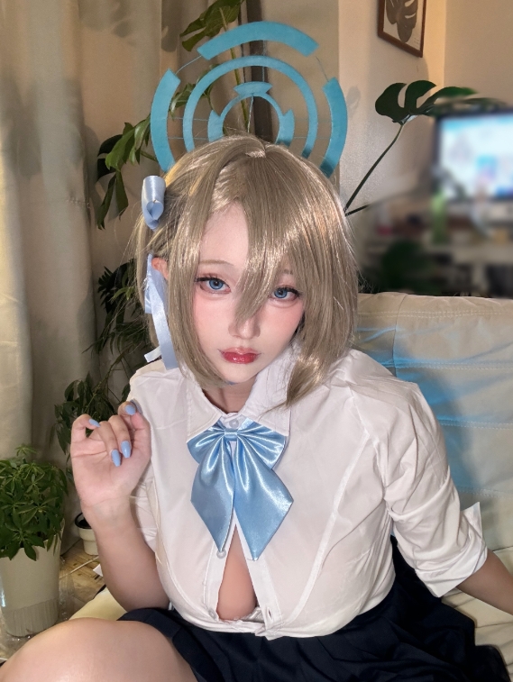 切切Celia写真合集下载：探索中国COS模特切切Celia的高还原度动漫角色扮演与代表作品【持续更新】