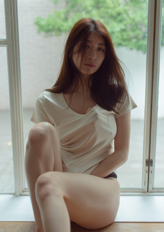 Min.E写真合集：人气模特的高质量作品下载资源全解析【持续更新】