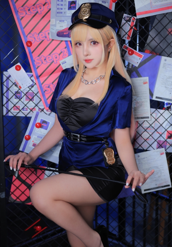 杏仁曲奇写真全集下载：人气Coser的个人简介与作品风格解析