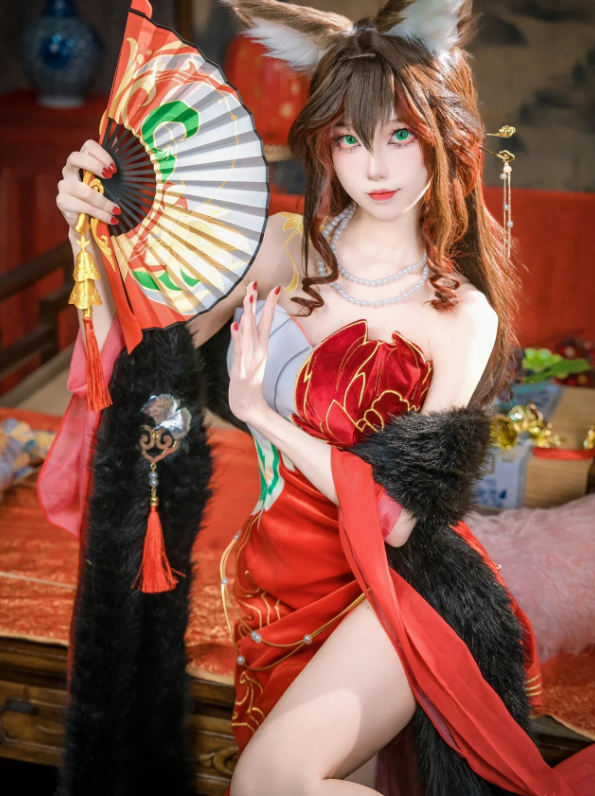 狐玖玖写真全集图包下载：高质量Cosplay与写真作品全览