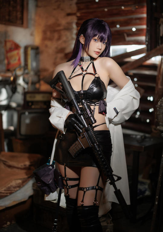 Cien恩恩高清写真合集下载！从制服少女装到成熟造型，解锁模特感染力作品