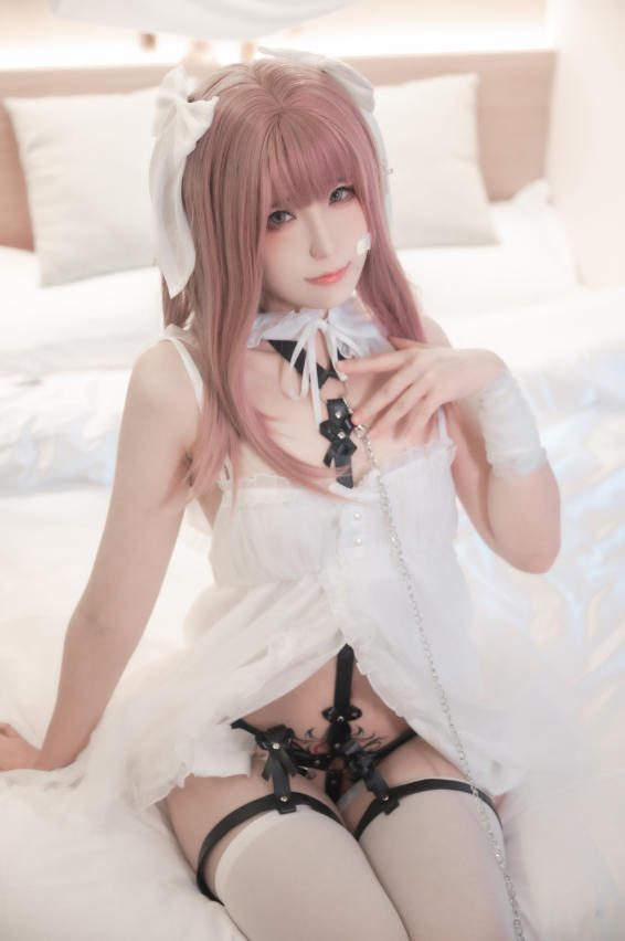 Quan冉有点饿(拖拉大王)写真全集下载|高还原Cosplay模特档案