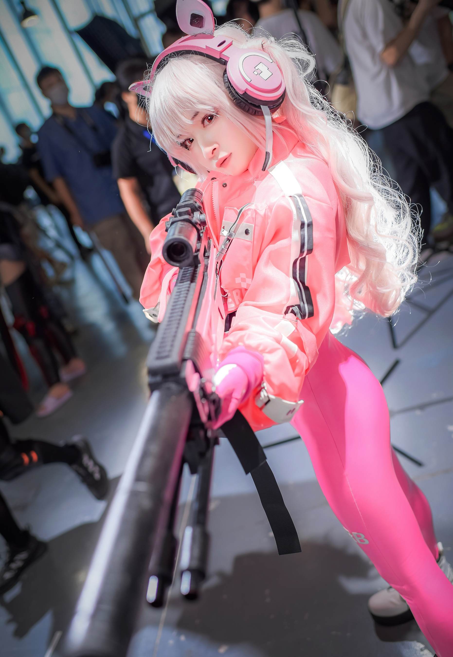 九九八吖高清写真合集下载！从可爱风到酷炫角色，解锁动漫博主视觉盛宴