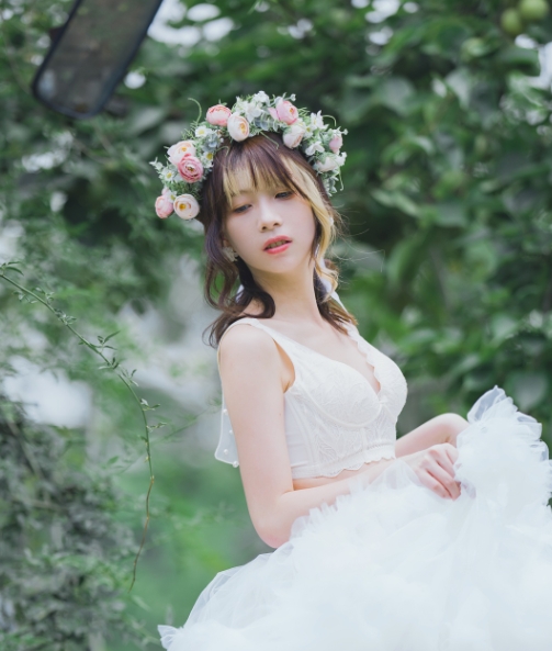 浙江杭州 Coser 清青琴玖写真合集下载 清新俏皮风 20 万粉博主作品持续更新