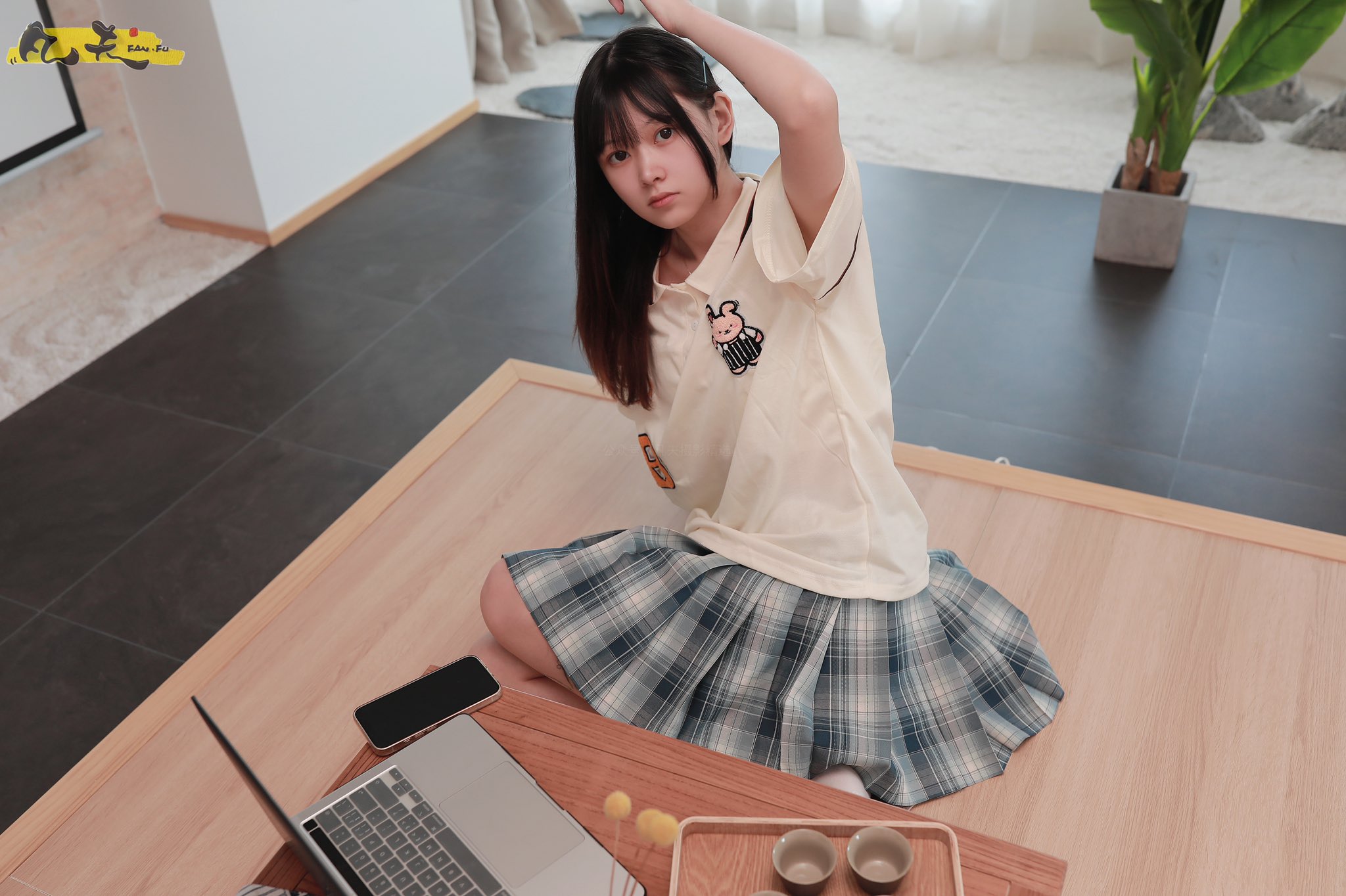 凡夫摄影写真合集下载｜足控主题×白棉袜×高跟美足高清全集