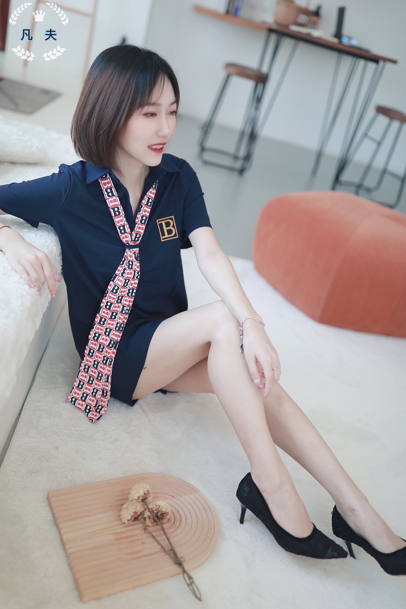 凡夫摄影写真合集下载｜足控主题×白棉袜×高跟美足高清全集