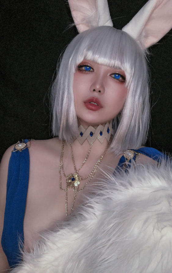 椒妮佐仁写真合集下载：二次元舞台努力发光的 Coser，4K 无水印高质感写真必存